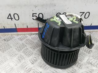 моторчик печки Renault Duster 1 поколение 2011, 1.6 л., бензин, МКПП, внедорожник 5 дв.