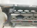 решетка радиатора Land Rover Discovery 4 поколение 2010, 3.0 л., SD V6, дизель, АКПП, внедорожник 5 дв., LR023458, LR048610 - фото №5