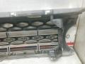 решетка радиатора Land Rover Discovery 4 поколение 2010, 3.0 л., SD V6, дизель, АКПП, внедорожник 5 дв., LR023458, LR048610 - фото №6