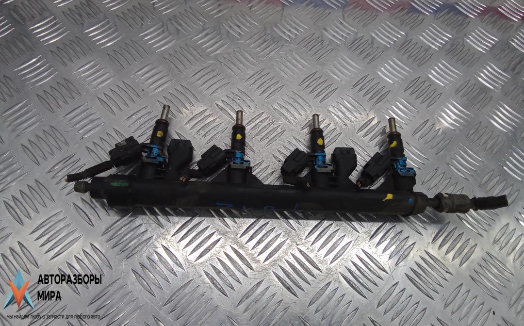 топливная рампа Peugeot 3008 1 поколение 2010, 1.6 л., бензин, МКПП, хетчбэк 5 дв. - фото №1