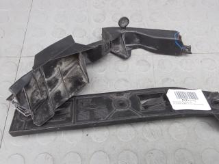 Крепление бампера заднего Volkswagen Golf 4 поколение 1999, 1.6 л., бензин, МКПП, хетчбэк 5 дв., 1J0807184A