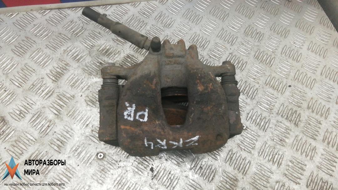 суппорт передний правый Peugeot 3008 1 поколение 2010, 1.6 л., бензин, МКПП, хетчбэк 5 дв. - фото №1