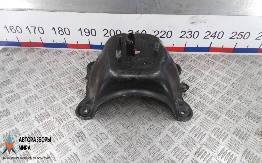 крепление запаски Toyota RAV4 3 поколение (XA30) 2007, 2.2 л., дизель, МКПП, внедорожник 5 дв. - фото №1