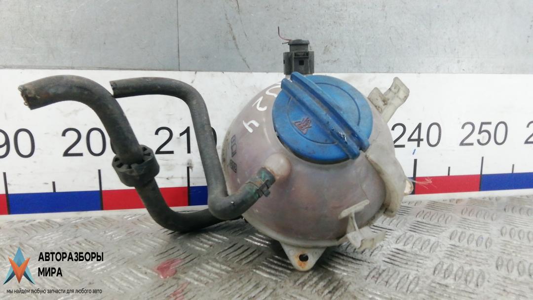 бачок расширительный Volkswagen Passat B6 2007, 1.9 л., дизель, МКПП, седан - фото №1