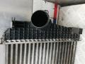 радиатор интеркулера Chrysler Voyager 5 поколение 2008, 2.8 л., дизель, АКПП, минивэн - фото №3