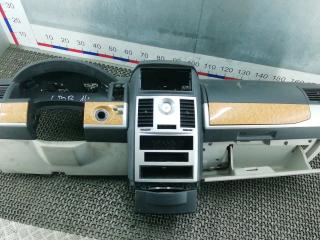 панель передняя салона (торпедо) Chrysler Voyager 5 поколение 2008, 2.8 л., дизель, АКПП, минивэн