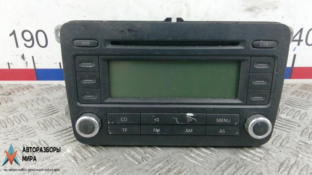 магнитола Volkswagen Golf 5 поколение 2005, 1.4 л., бензин, МКПП, хетчбэк 5 дв. - фото №1