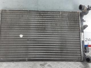 радиатор охлаждения Volkswagen Golf 4 поколение 1999, 1.6 л., бензин, МКПП, хетчбэк 5 дв., 1J0121253N