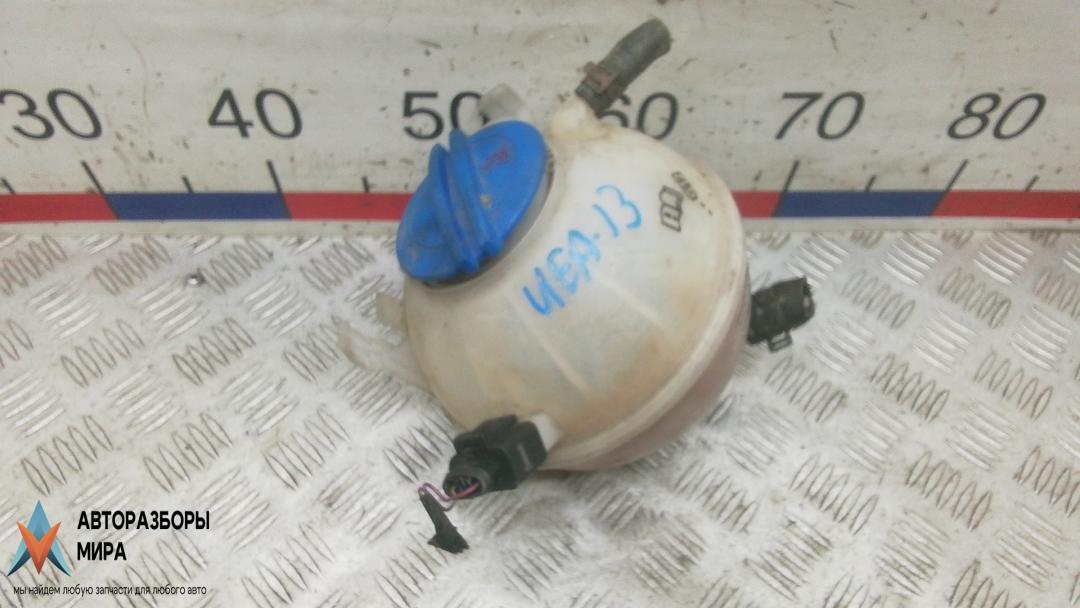 бачок расширительный Volkswagen Passat B6 2008, 2.0 л., дизель, МКПП, седан - фото №1