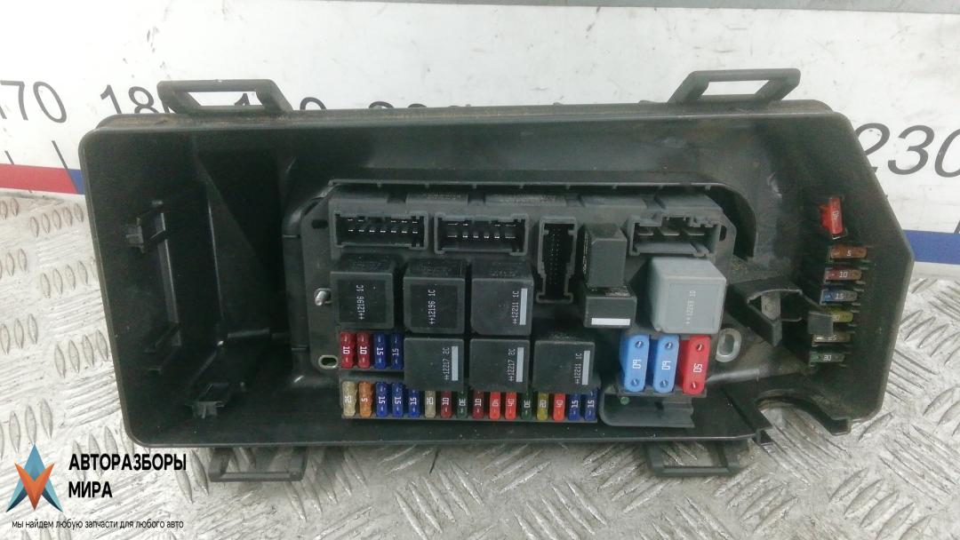 блок предохранителей Land Rover Range Rover 4 поколение 2012, 4.4 л., дизель, АКПП, внедорожник 5 дв., BH4214K016DA - фото №1