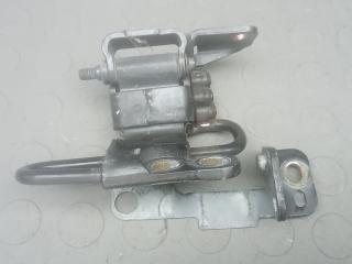 Петля передняя левая Volkswagen Phaeton 1 поколение 2005, 3.2 л., бензин, АКПП, седан, 3D4831411C