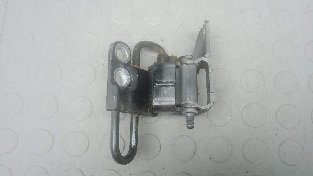 петля двери Volkswagen Phaeton 1 поколение 2005, 3.2 л., бензин, АКПП, седан, 3D4831412C - фото №1