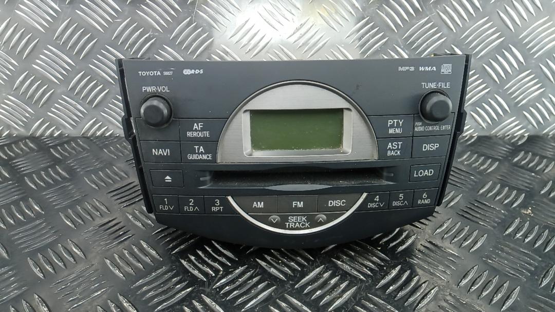 магнитола Toyota RAV4 3 поколение (XA30) 2007, 2.2 л., дизель, МКПП, внедорожник 5 дв. - фото №1