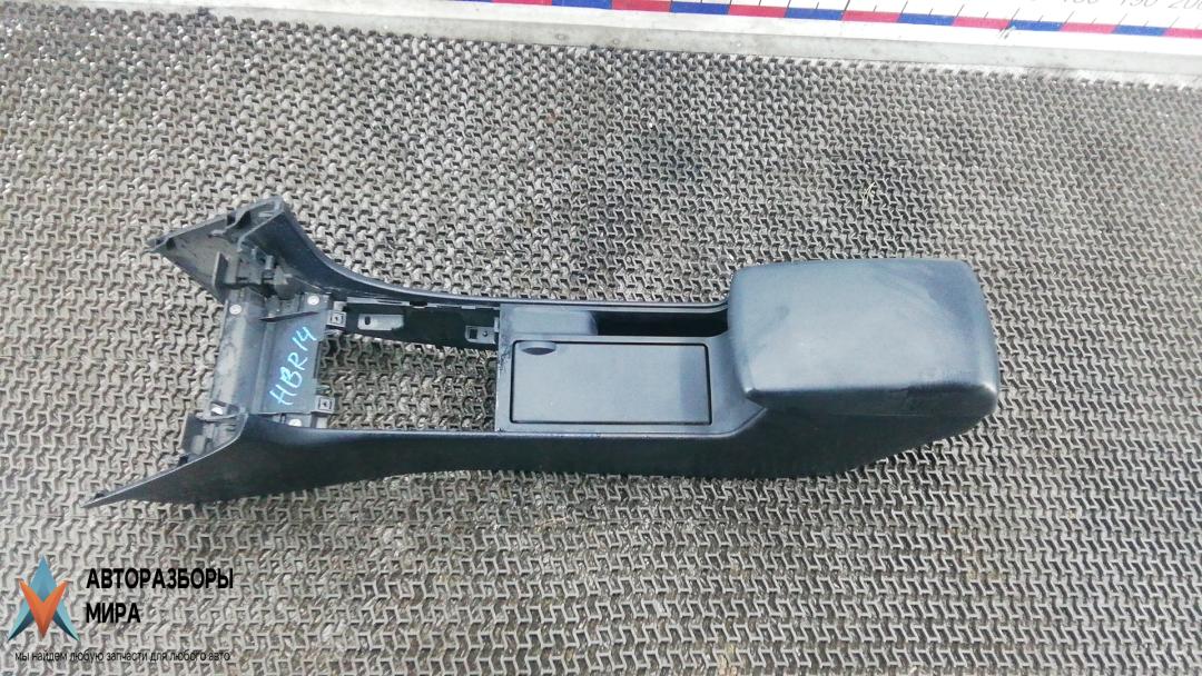 подлокотник Mazda 3 BL 2008, 1.6 л., дизель, МКПП, хетчбэк 5 дв. - фото №1