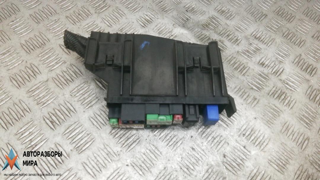 блок предохранителей Nissan Murano Z50 2005, 3.5 л., бензин, АКПП, внедорожник 5 дв. - фото №1