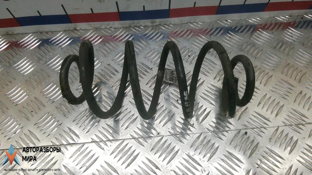 пружина задняя Chevrolet Aveo T300 2013, 1.4 л., бензин, МКПП, хетчбэк 5 дв., 95216092 - фото №1
