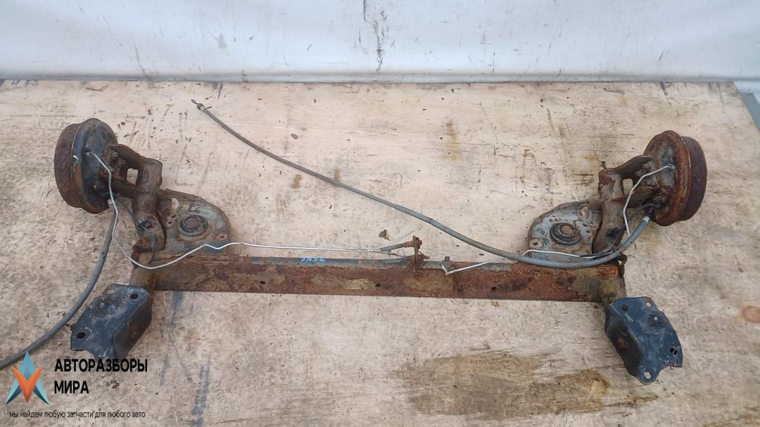 балка задняя Dacia Sandero 2 поколение 2015, 1.2 л., бензин, МКПП, хетчбэк 5 дв. - фото №1