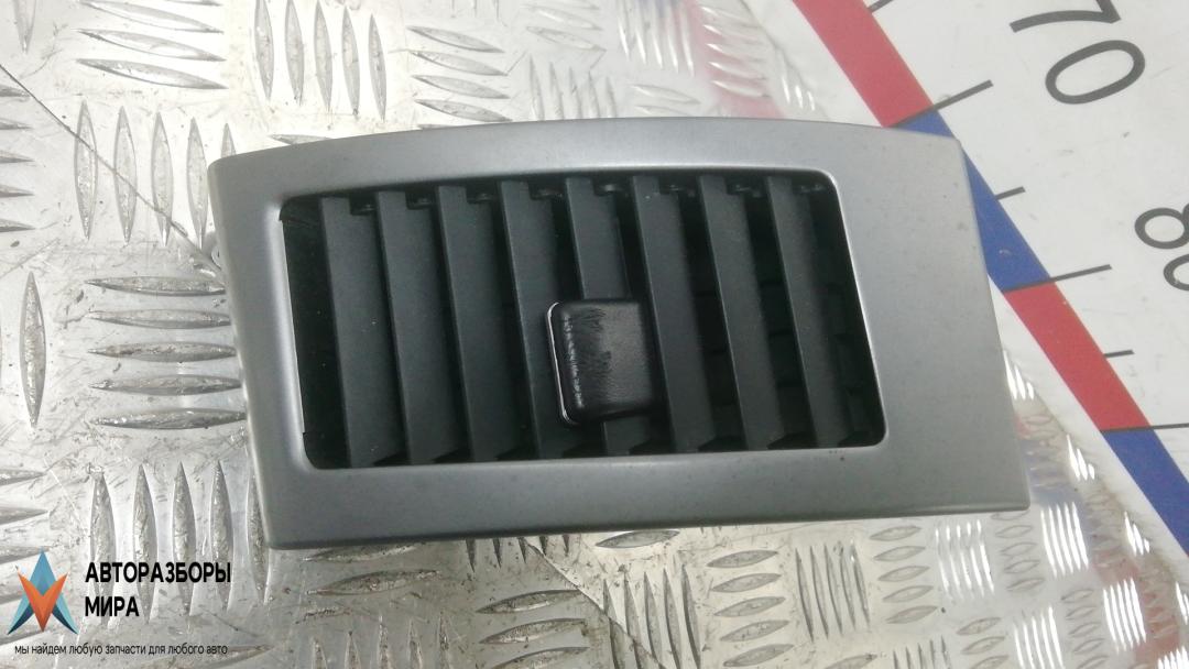 дефлектор обдува салона Citroen C-Crosser 1 поколение 2010, 2.2 л., D HDi, дизель, МКПП, внедорожник 5 дв. - фото №1