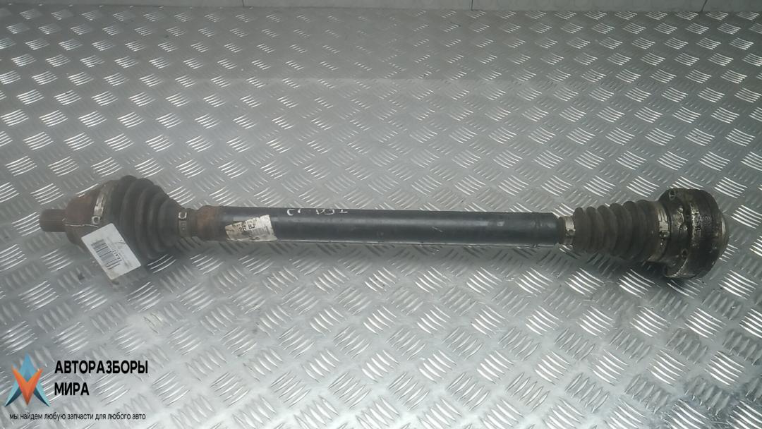 полуось передняя правая (приводной вал, ШРУС) Volkswagen Passat B7 2012, 2.0 л., дизель, МКПП, седан, 1K0407272RB, 1K0407764LX - фото №1