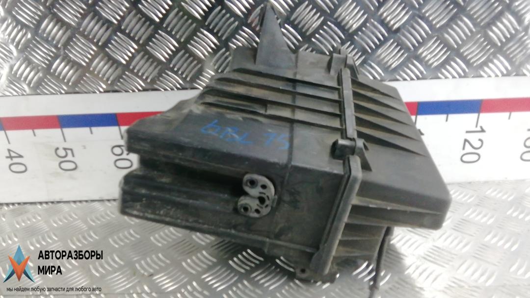 корпус воздушного фильтра SEAT Ibiza 3 поколение 2003, 1.4 л., дизель, МКПП, хетчбэк 5 дв., 6Q0129607AR - фото №1