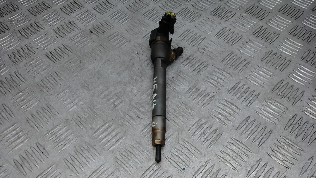 форсунка Hyundai ix35 1 поколение 2010, 2.0 л., дизель, МКПП, внедорожник 5 дв., 0445110374, 338002F300 - фото №1