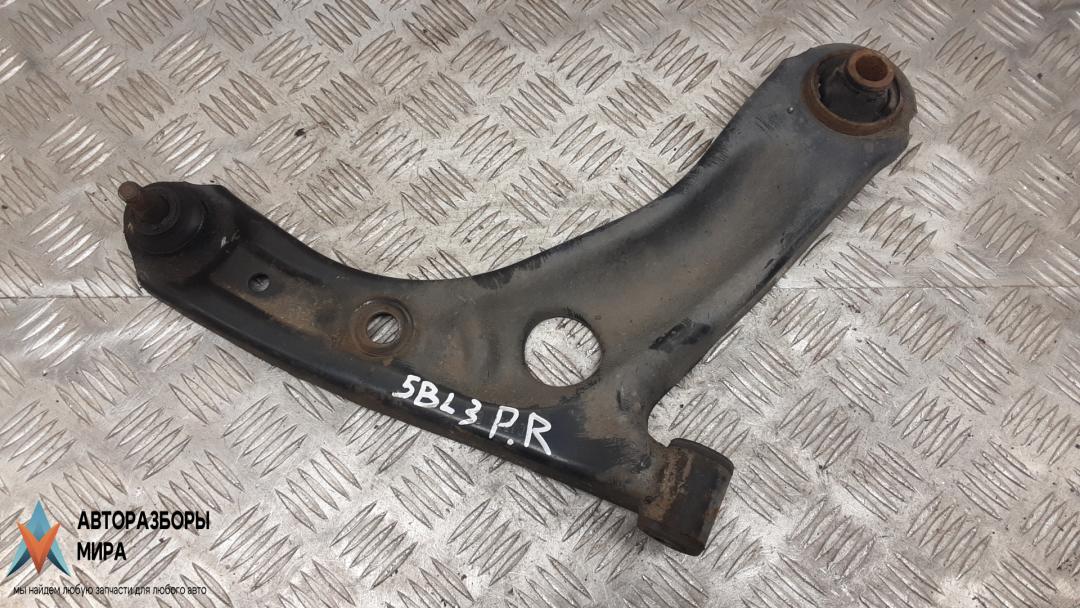 рычаг передний правый Peugeot 107 1 поколение 2006, 1.4 л., дизель, МКПП, хетчбэк 5 дв. - фото №1