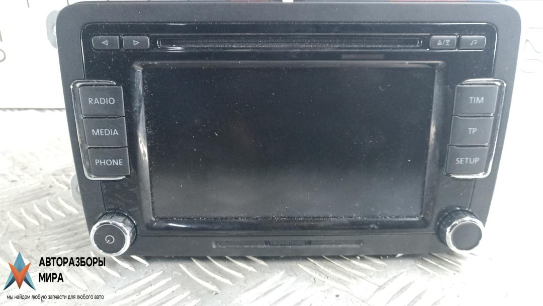 магнитола Skoda Superb 2 поколение 2008, 1.9 л., D TDI PD, дизель, МКПП, хетчбэк 5 дв., 3T0035156B - фото №1