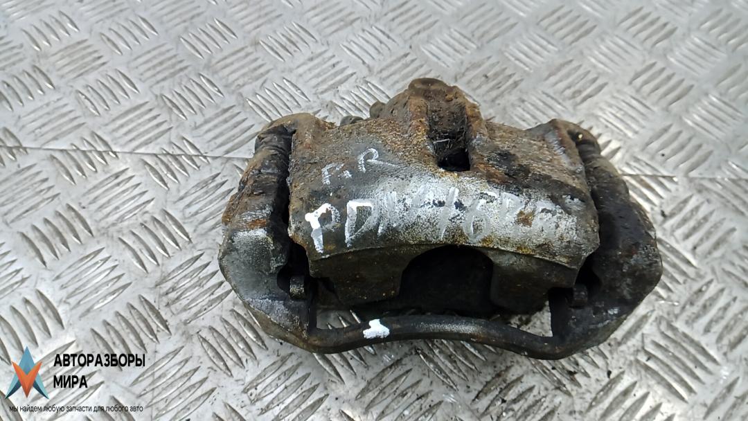 суппорт передний правый Ford Mondeo 3 поколение 2002, 1.8 л., бензин, МКПП, седан - фото №1