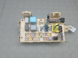 блок предохранителей Toyota Avensis 2 поколение (T250) [рестайлинг] 2007, 2.2 л., D-CAT, дизель, МКПП, универсал