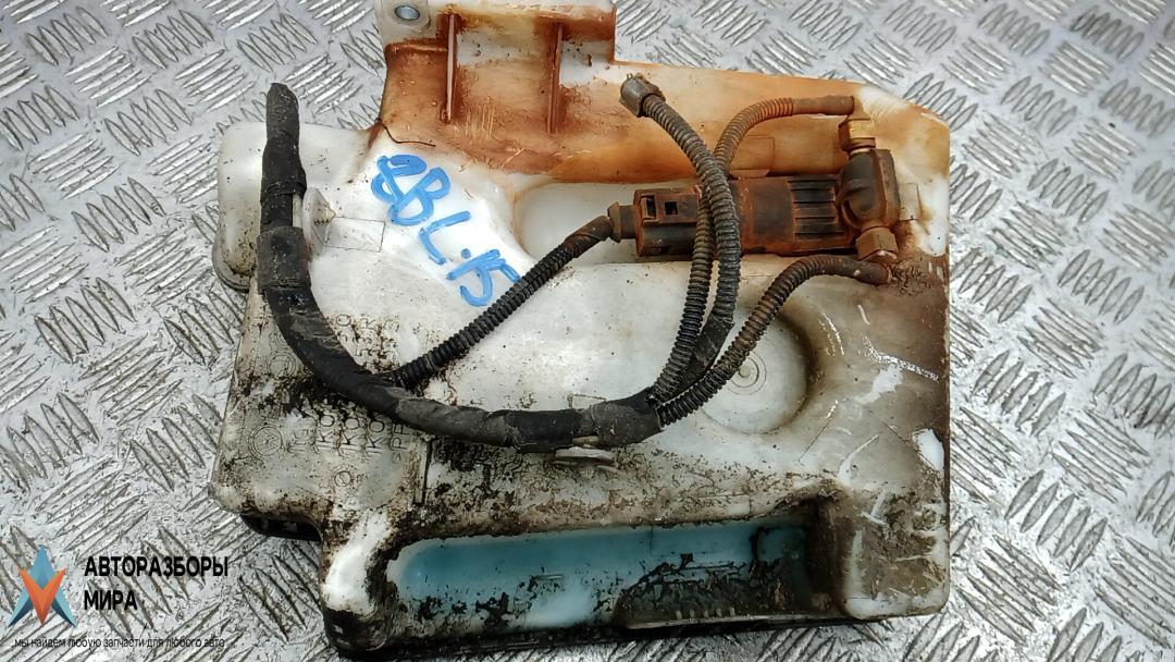 бачок омывателя Volkswagen Golf 5 поколение 2006, 1.9 л., дизель, МКПП, хетчбэк 5 дв. - фото №1