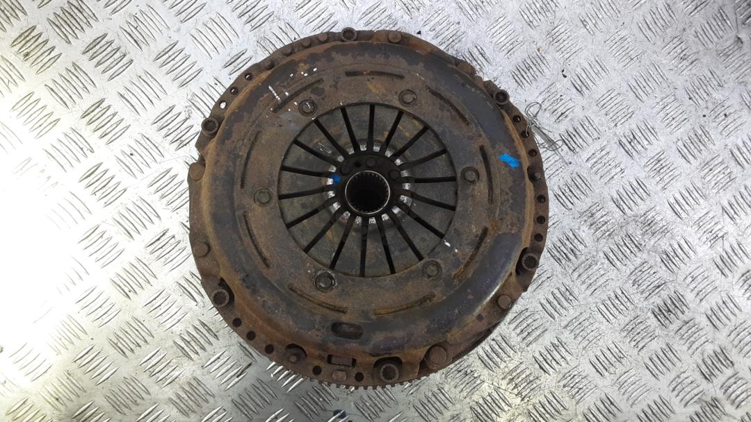 маховик Audi A4 B8/8K 2010, 2.0 л., дизель, МКПП, седан, 03G105323R - фото №1