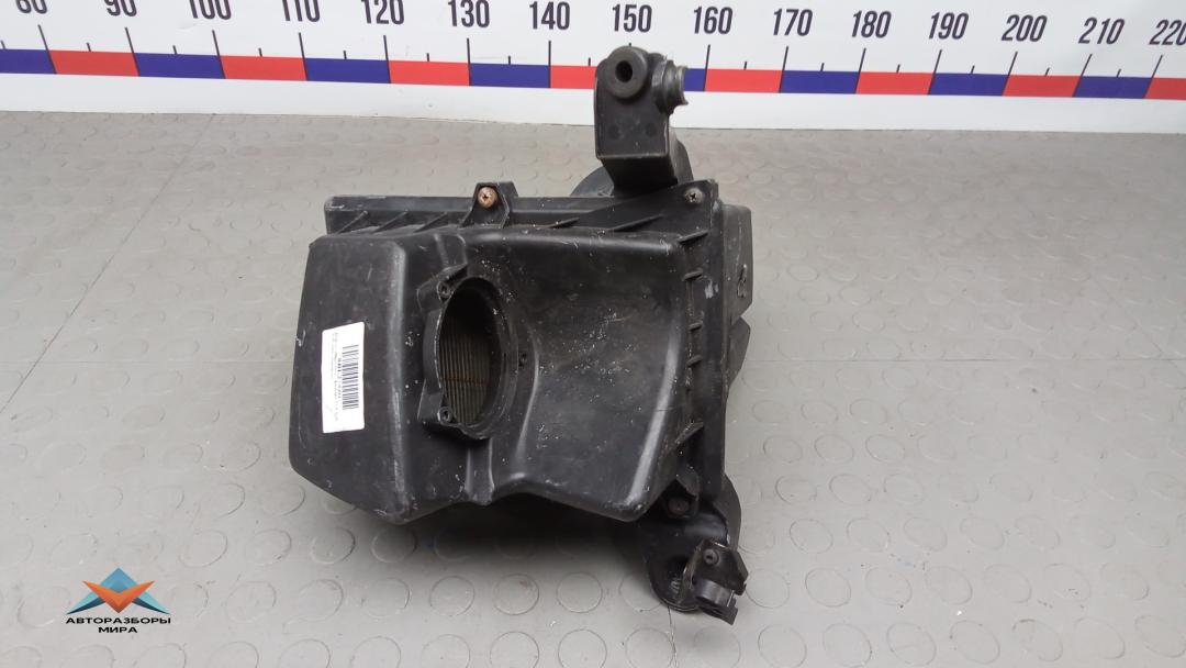 корпус воздушного фильтра Volvo V50 1 поколение 2006, 1.6 л., дизель, МКПП, универсал - фото №1