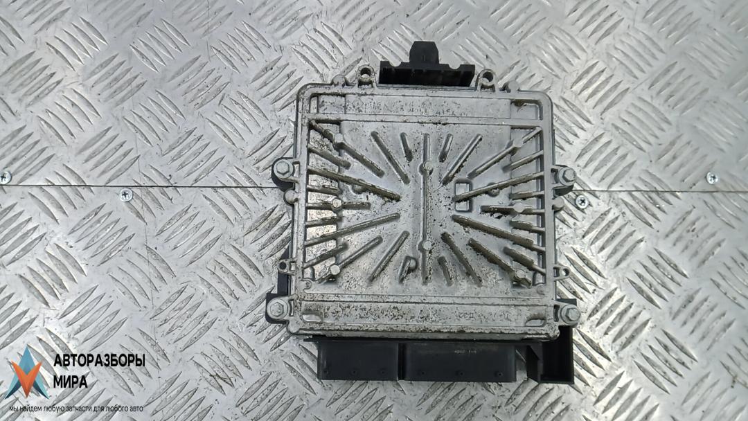 ЭБУ Volvo XC70 3 поколение 2007, 2.4 л., D D5, дизель, МКПП, внедорожник 5 дв. - фото №1