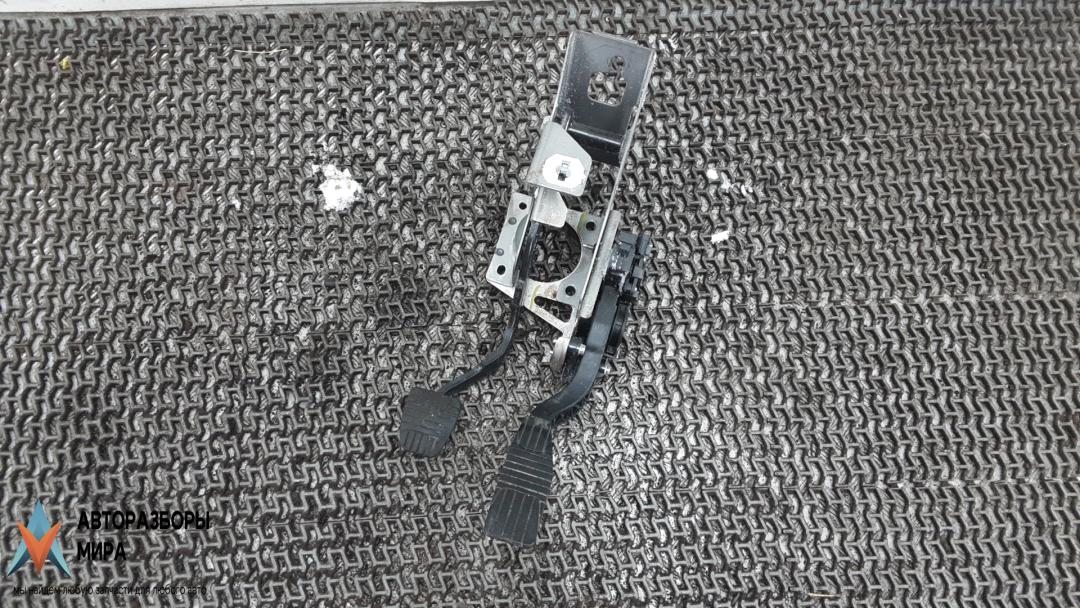 узел педальный (блок педалей) Chevrolet Captiva 1 поколение 2010, 2.0 л., D VCDi, дизель, МКПП, внедорожник 5 дв., 96625885, 20905699 - фото №1