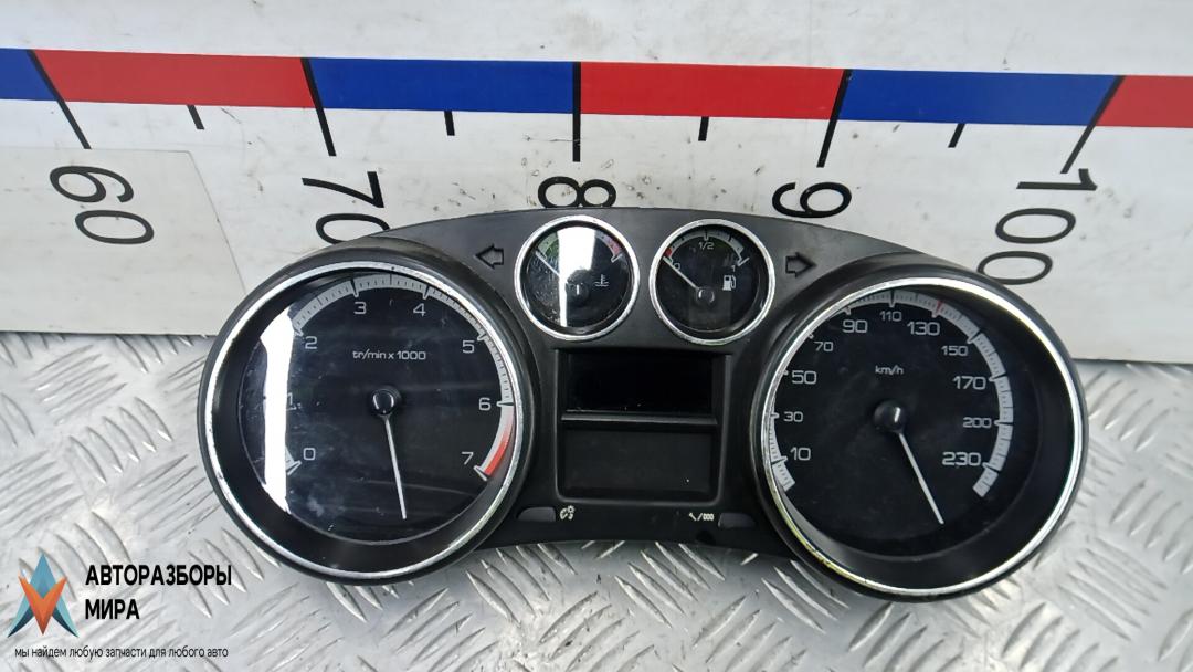 приборная панель Peugeot 308 T7 2010, 1.6 л., бензин, МКПП, хетчбэк 5 дв., 554001550316 - фото №1