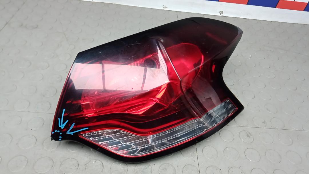 фонарь задний правый Citroen DS4 1 поколение 2014, 1.6 л., дизель, МКПП, хетчбэк 5 дв. - фото №1