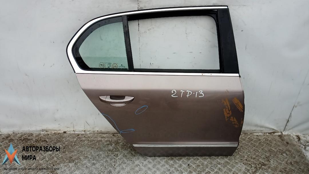 дверь задняя правая Skoda Superb 2 поколение 2010, 1.9 л., D TDI PD, дизель, МКПП, хетчбэк 5 дв. - фото №1