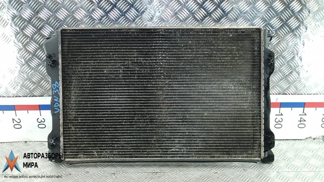 радиатор охлаждения Audi A6 4F/C6 2006, 2.0 л., дизель, МКПП, седан, 4F0121251Q - фото №1