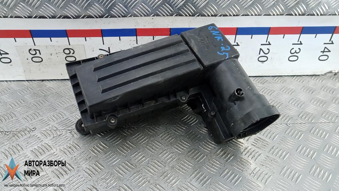 корпус воздушного фильтра Volkswagen Sharan 2 поколение 2013, 2.0 л., дизель, АКПП, минивэн, 3C0129607AS - фото №1