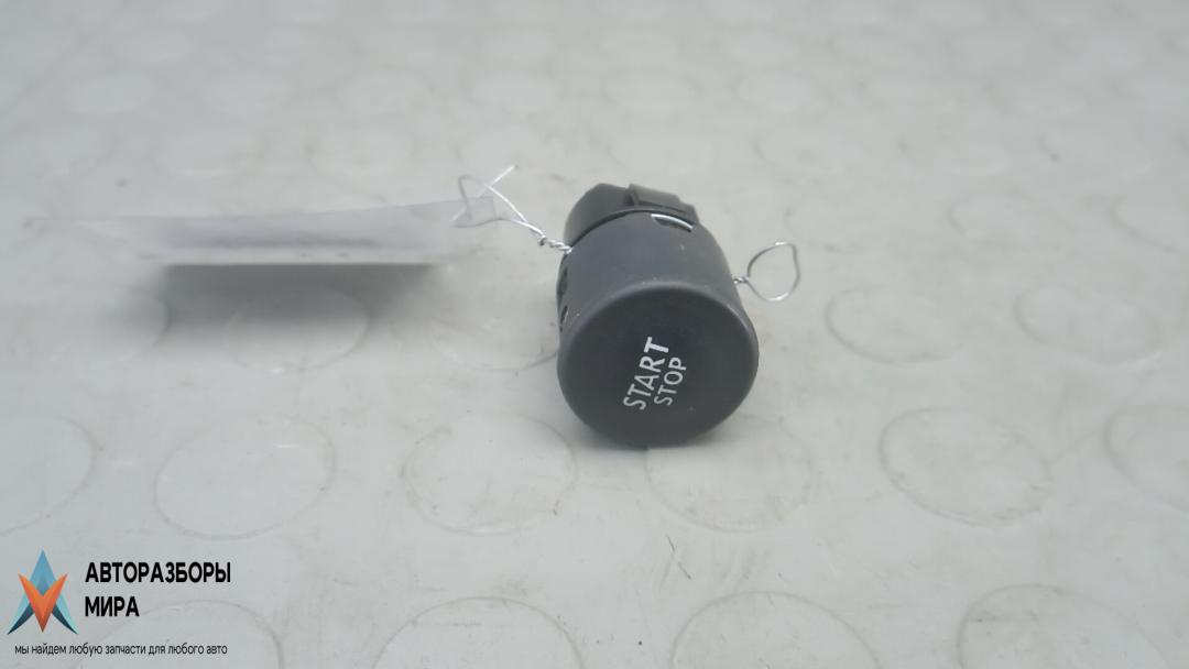 кнопка запуска двигателя Renault Megane 3 поколение 2009, 1.5 л., дизель, МКПП, хетчбэк 5 дв. - фото №1