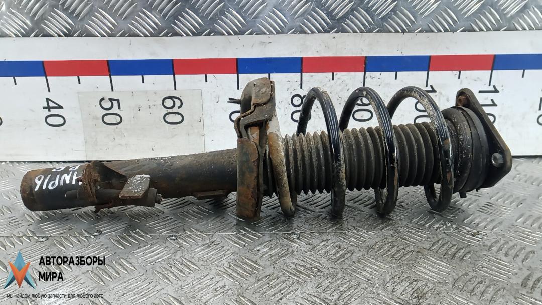 Стойка Ford Focus 3 поколение 2011, 1.6 л., TDCi, дизель, МКПП, универсал - фото №1