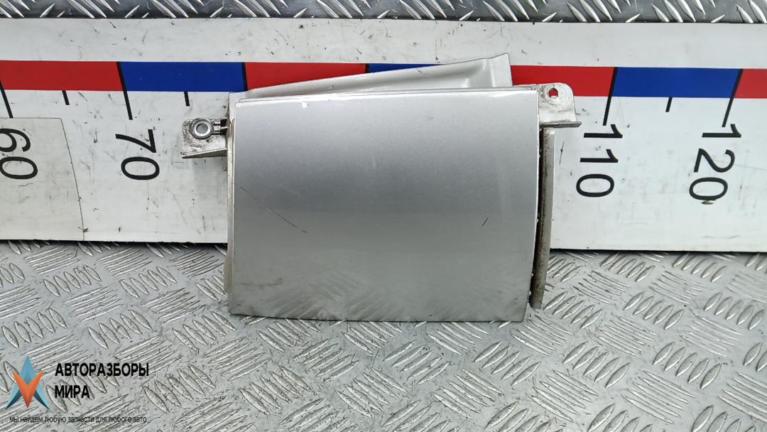 ус под фонарь левый Nissan Note E11 2006, 1.4 л., бензин, МКПП, хетчбэк 5 дв., 781299U08E - фото №1