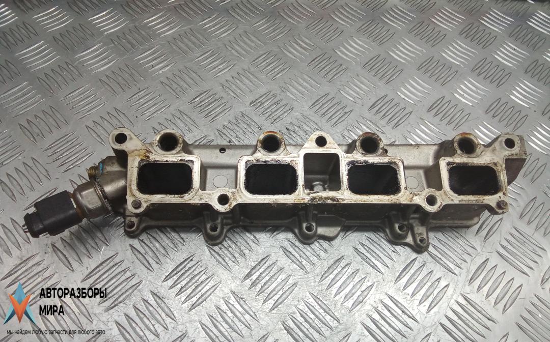 топливная рампа Volkswagen Passat B6 2008, 1.4 л., TSI, бензин, МКПП, седан - фото №1