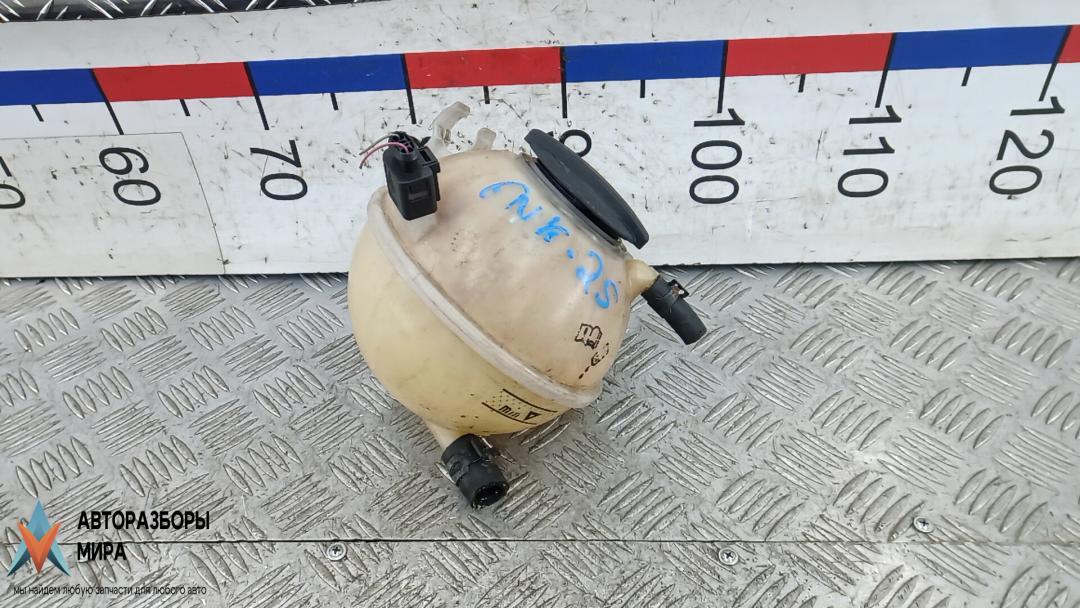 бачок расширительный Volkswagen Sharan 2 поколение 2013, 2.0 л., дизель, АКПП, минивэн, 1K0121407A, 2Q0121321A - фото №1