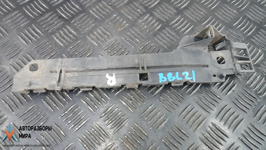 крепление бампера Alfa Romeo 159 1 поколение 2005, 1.9 л., дизель, МКПП, седан, 60691361 - фото №1