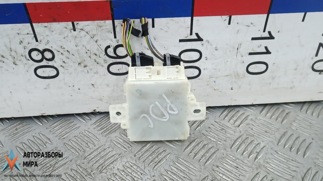 блок управления парктрониками Mercedes-Benz Vito W447 2014, 2.2 л., CDI 113, дизель, МКПП, минивэн, A6399003300 - фото №1