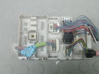 блок предохранителей Toyota RAV4 2 поколение (XA20) 2001, 2.0 л., бензин, МКПП, внедорожник 5 дв., NET, NOMERA