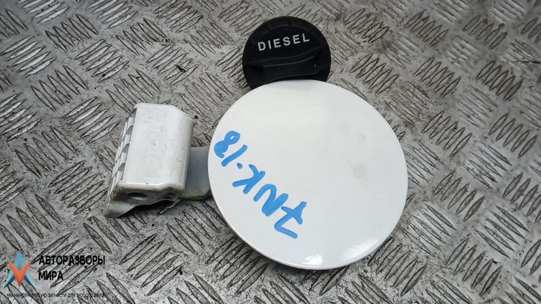 лючок топливного бака Kia Optima 3 поколение 2012, 1.7 л., дизель, АКПП, седан, 310103A901, 695102T000 - фото №1