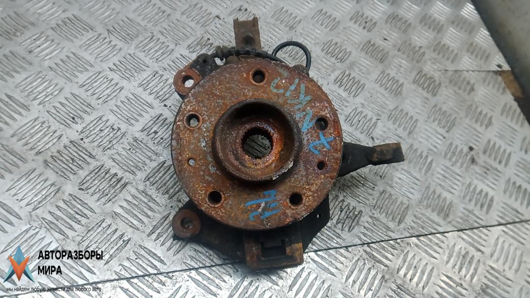 ступица передняя левая Renault Scenic 3 поколение 2011, 1.6 л., бензин, МКПП, минивэн - фото №1