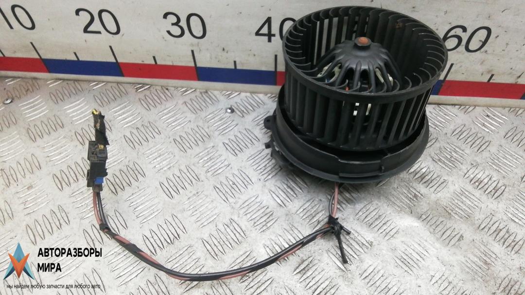 моторчик печки Citroen C3 1 поколение 2003, 1.1 л., бензин, МКПП, хетчбэк 5 дв. - фото №1